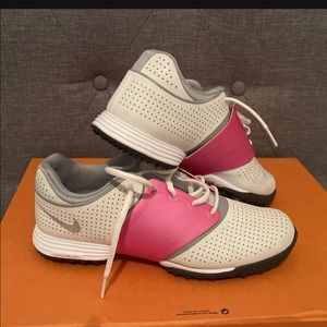 Nike Woman golf sneakers size 7